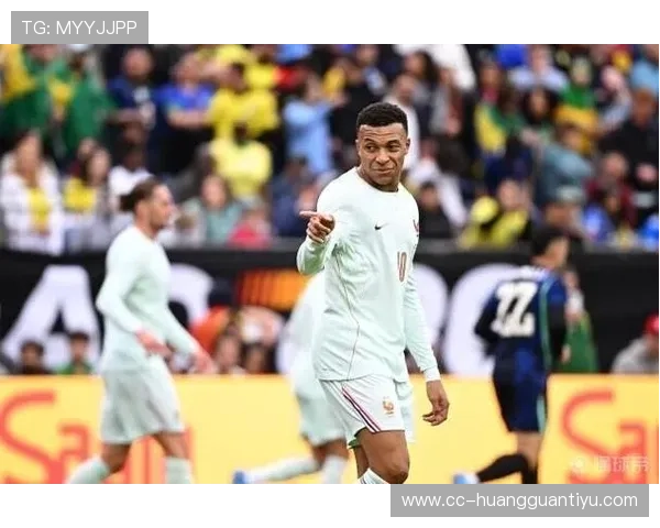 姆巴佩防守参与度欠缺：技术选择还是战术角色局限？